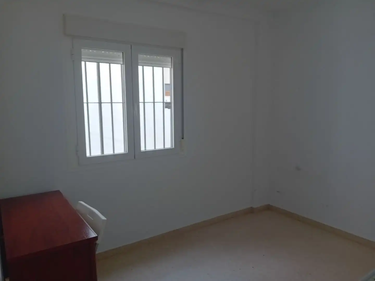 Piso en venta en Calle Fragata, 2, San García Habitación de Piso en venta en Algeciras con Aire acondicionado, Calefacción y Trastero