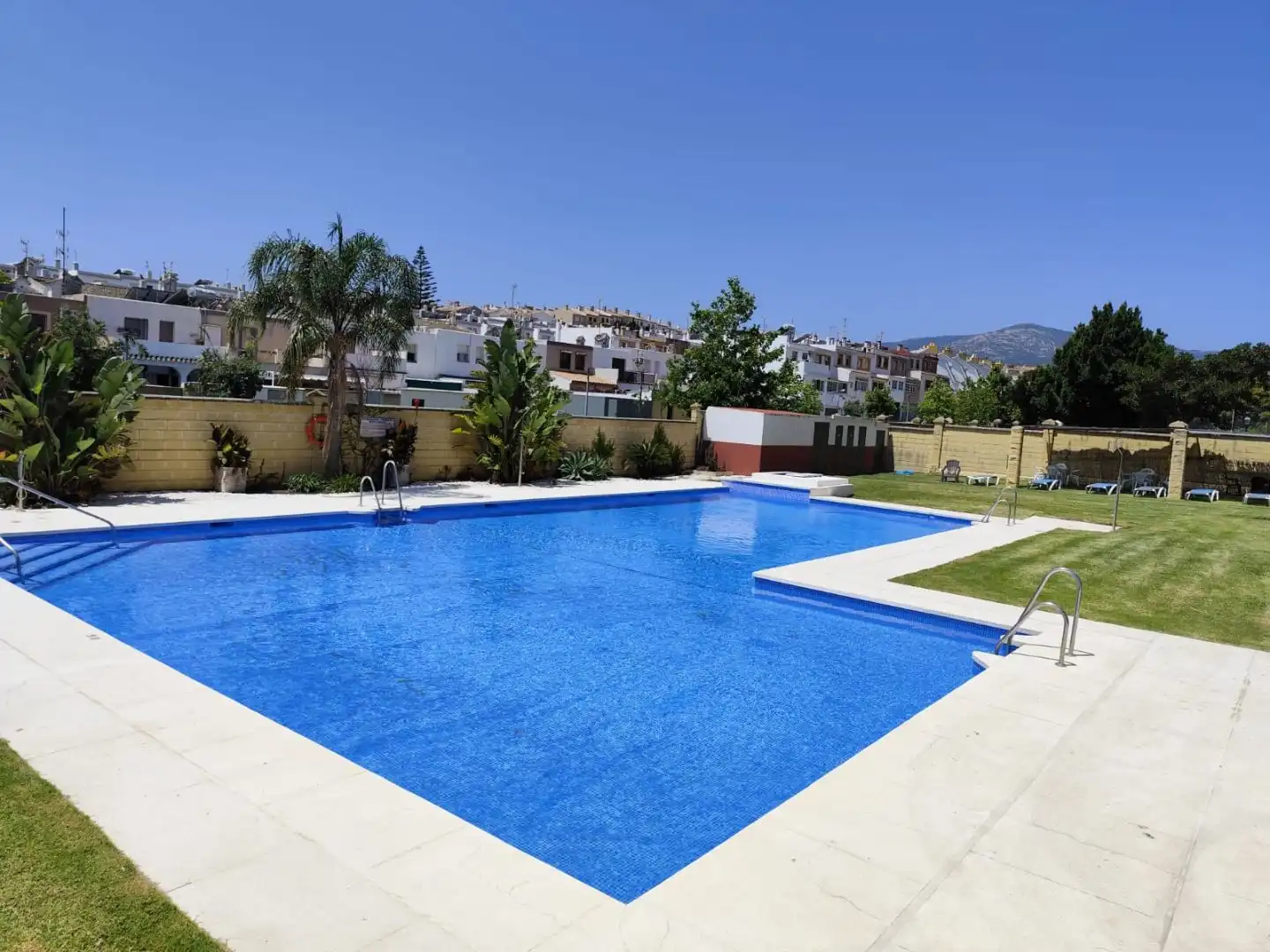 Piso en venta en Calle Fragata, 2, San García Piscina de Piso en venta en Algeciras con Aire acondicionado, Calefacción y Trastero
