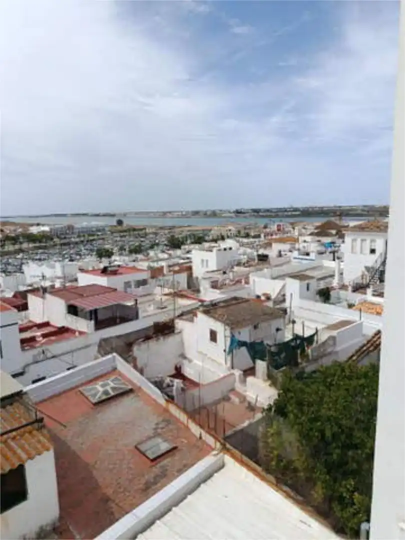 Piso de alquiler en Ayamonte ciudad Vista exterior de Piso de alquiler en Ayamonte con Terraza
