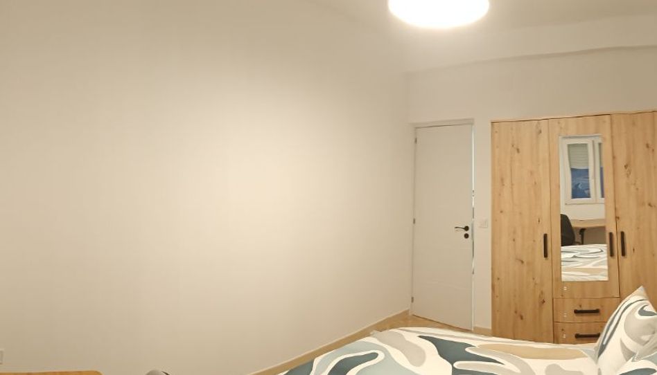 Room in Plaza Pintor Anglada, 1, L'Illa Perduda, Valencia Capital - image 1 Photo 1 of Room in Plaza Pintor Anglada, 1, L'Illa Perduda, Valencia Capital