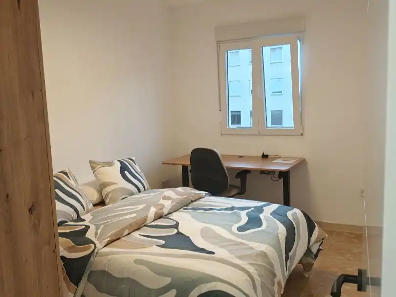 Room in Plaza Pintor Anglada, 1, L'Illa Perduda Bedroom of Flat for share in Valencia with Furnished and Balcony