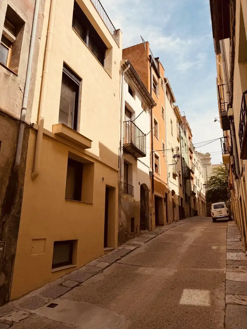 Einfamilien-Reihenhaus zum Verkauf in Carrer d'Hermenegild Pallejà, 9, Falset Außenansicht von Einfamilien-Reihenhaus zum Verkauf in Falset mit Balkon