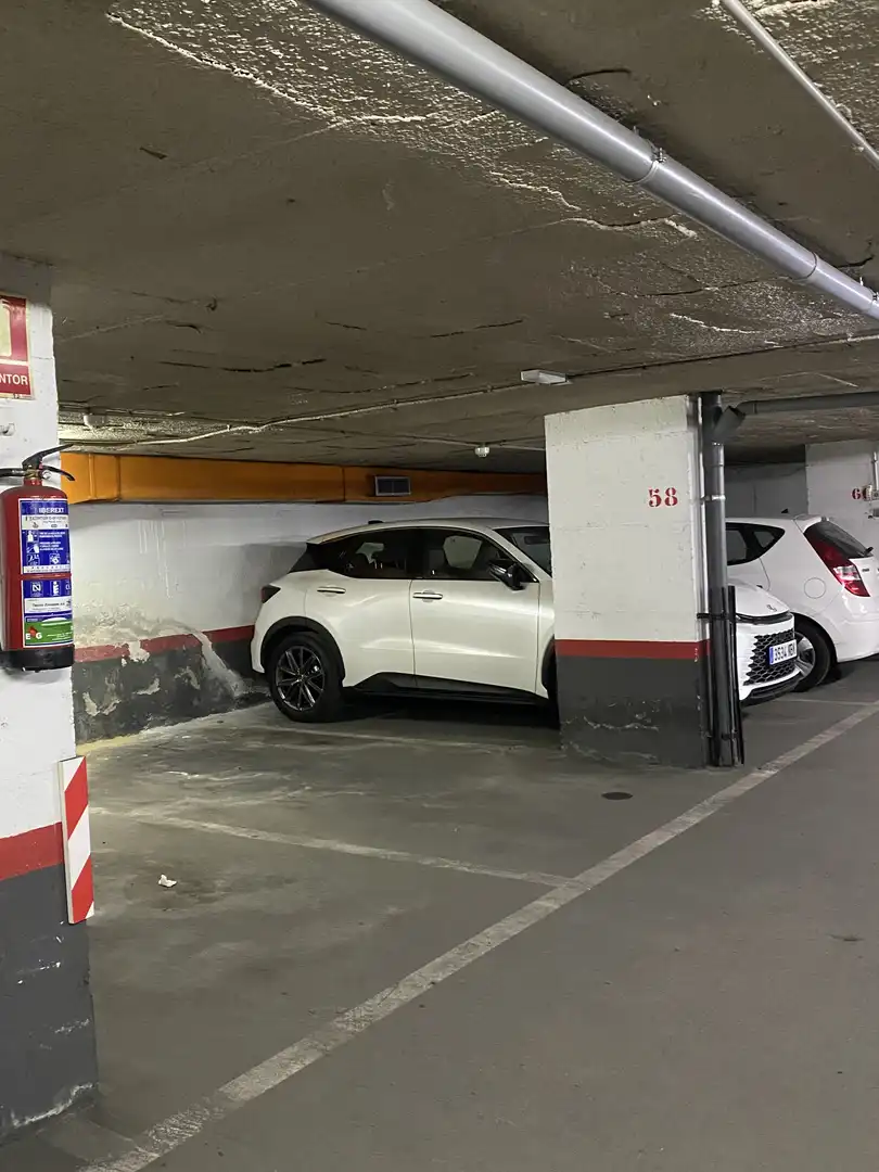 Garage for rent in Calle de Andrés Mellado, 96, Vallehermoso