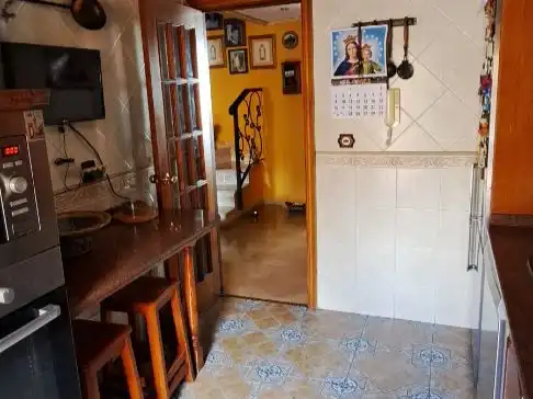 Maisonette zum Verkauf in Calle Cueva del Gato, 4, Sevilla Capital Maisonette zum Verkauf in Sevilla Capital mit Klimaanlage, Terrasse und Schwimmbad