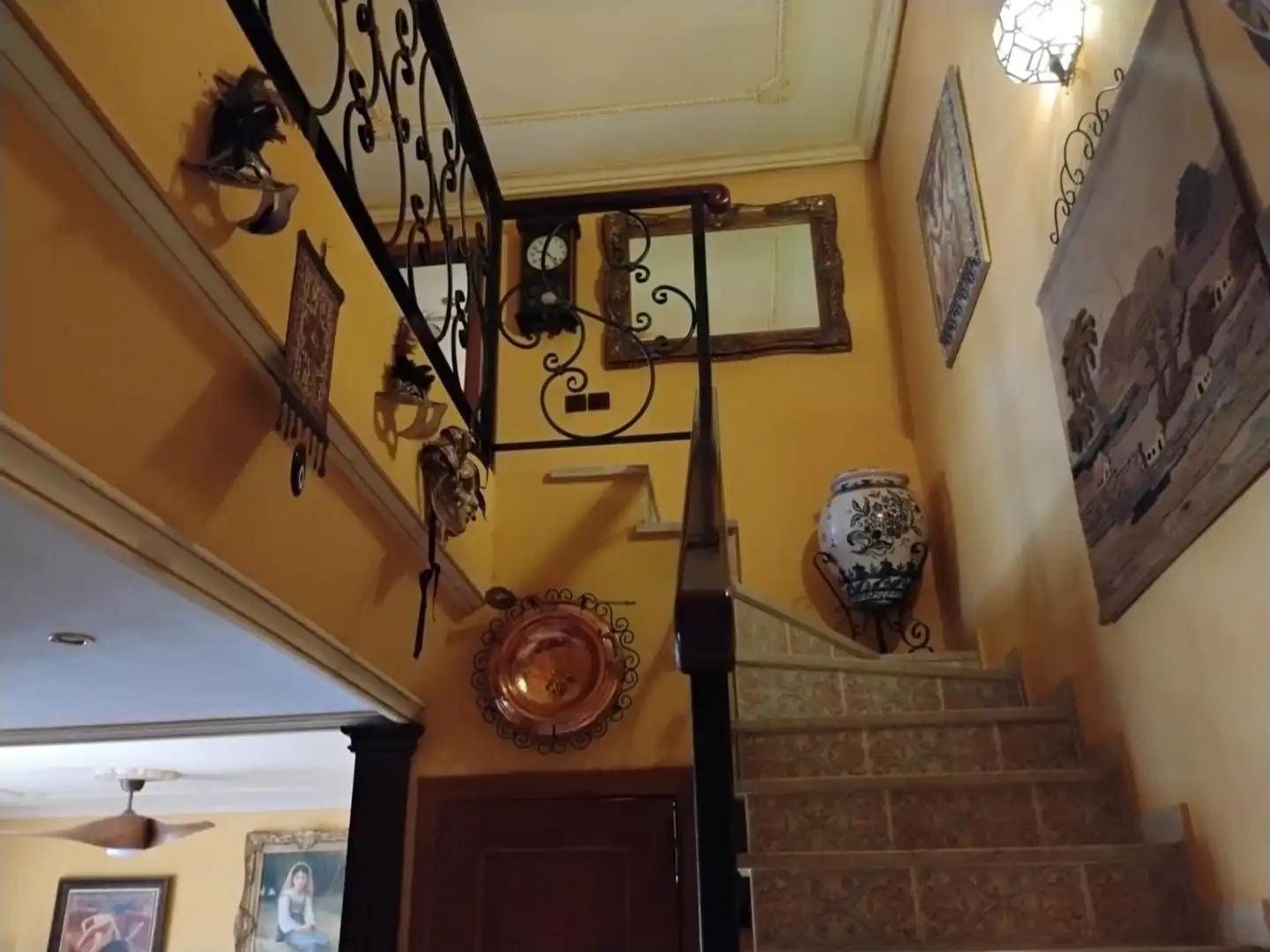 Maisonette zum Verkauf in Calle Cueva del Gato, 4, Sevilla Capital Maisonette zum Verkauf in Sevilla Capital mit Klimaanlage, Terrasse und Schwimmbad