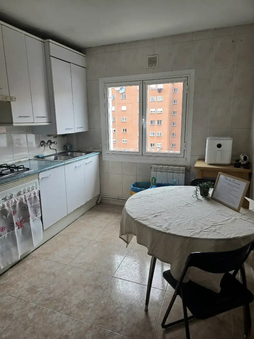 Habitación en Calle Siglo XX, 30, Llano Cocina de Apartamento para compartir en Gijón con Parquet, Amueblado y Lavadora