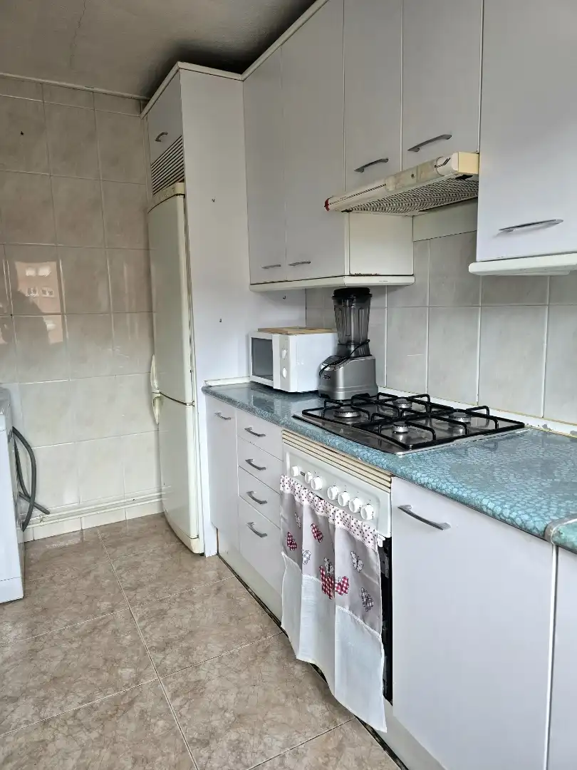 Habitación en Calle Siglo XX, 30, Llano Cocina de Apartamento para compartir en Gijón con Parquet, Amueblado y Lavadora