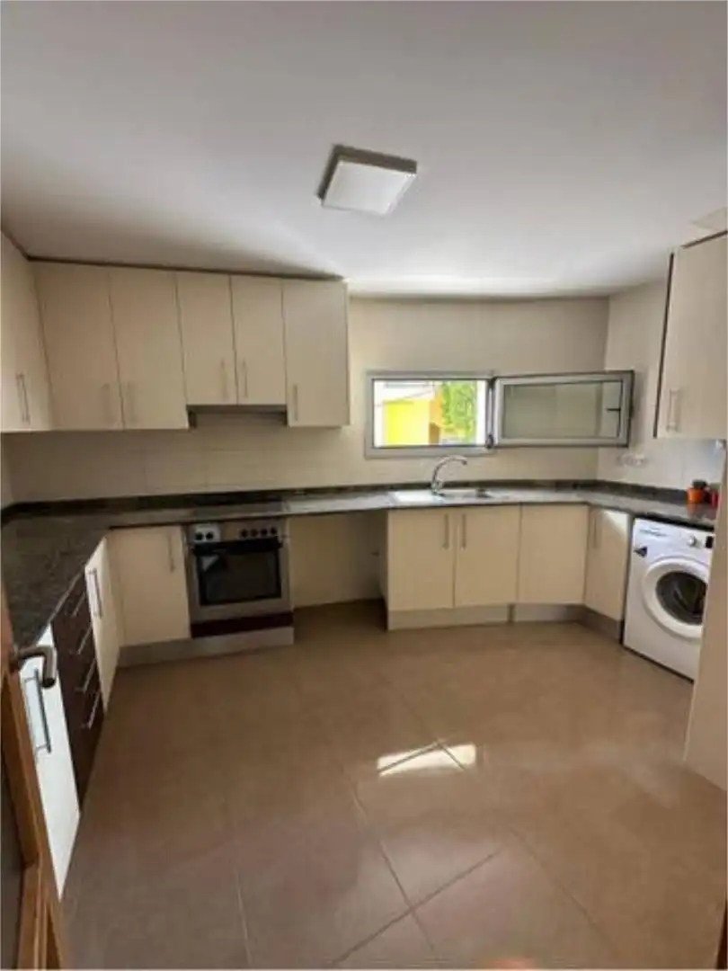 Kitchen of Flat for rent in Duesaigües