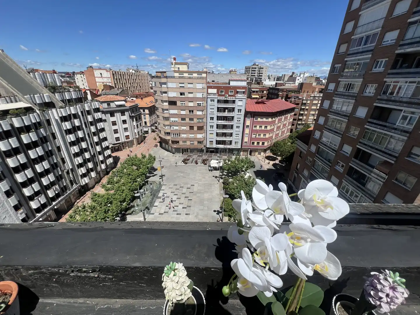 Dachboden zur Miete in Plaza Cortes Leonesas, 4, Centro Ciudad Außenansicht von Dachboden zur Miete in León Capital mit Heizung, Parkett und Terrasse