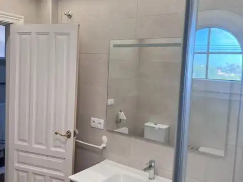 Zimmer in Camino del Mahonés, 37, Los Girasoles Badezimmer von Haus oder Chalet zur untervermieten in San Vicente del Raspeig / Sant Vicent del Raspeig mit Klimaanlage, Heizung und Privatgarten
