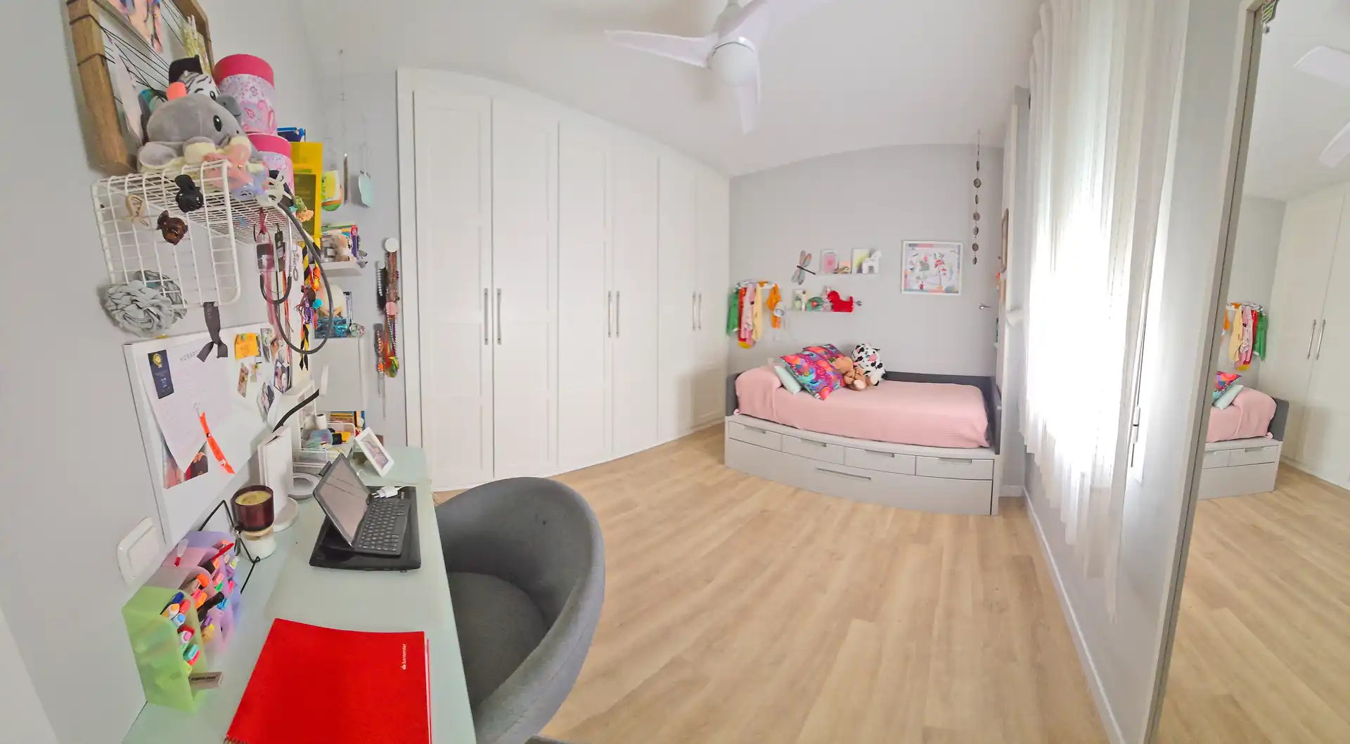 Schlafzimmer von Maisonette zum Verkauf in Sevilla mit Klimaanlage, Heizung und Parkett