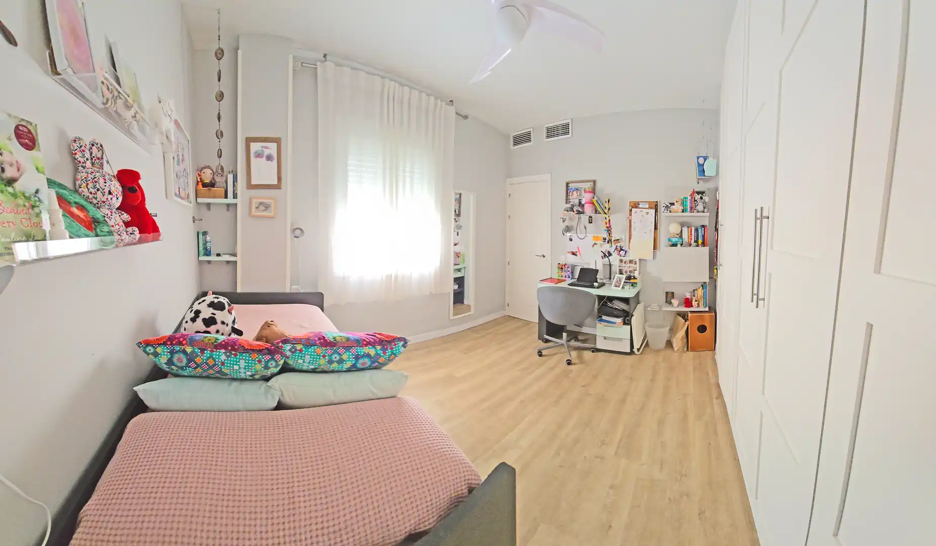 Schlafzimmer von Maisonette zum Verkauf in Sevilla mit Klimaanlage, Heizung und Parkett