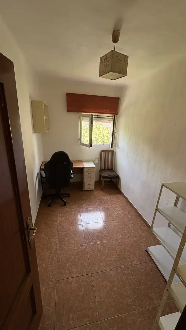 Bedroom of Flat for sale in  Granada Capital  with Balcony