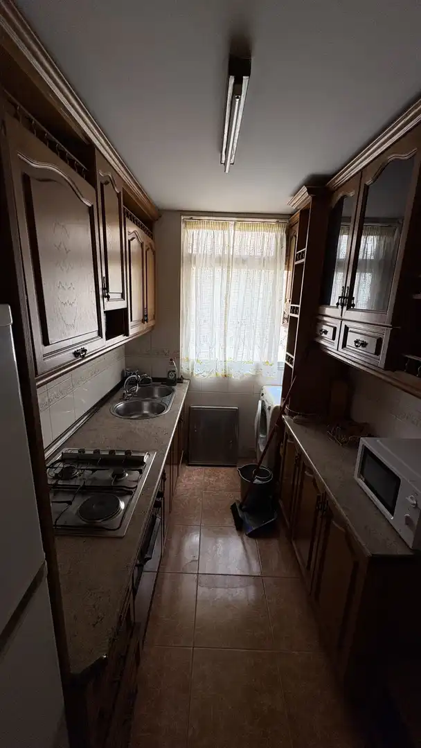 Kitchen of Flat for sale in  Granada Capital  with Balcony