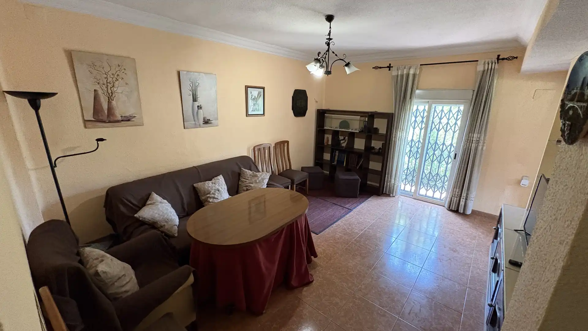 Living room of Flat for sale in  Granada Capital  with Balcony