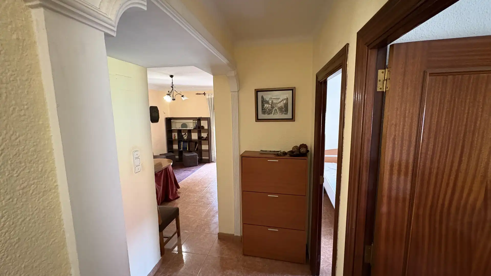 Flat for sale in  Granada Capital  with Balcony