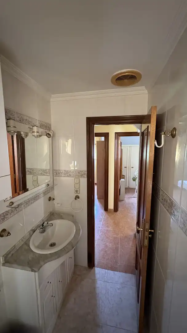 Bathroom of Flat for sale in  Granada Capital  with Balcony