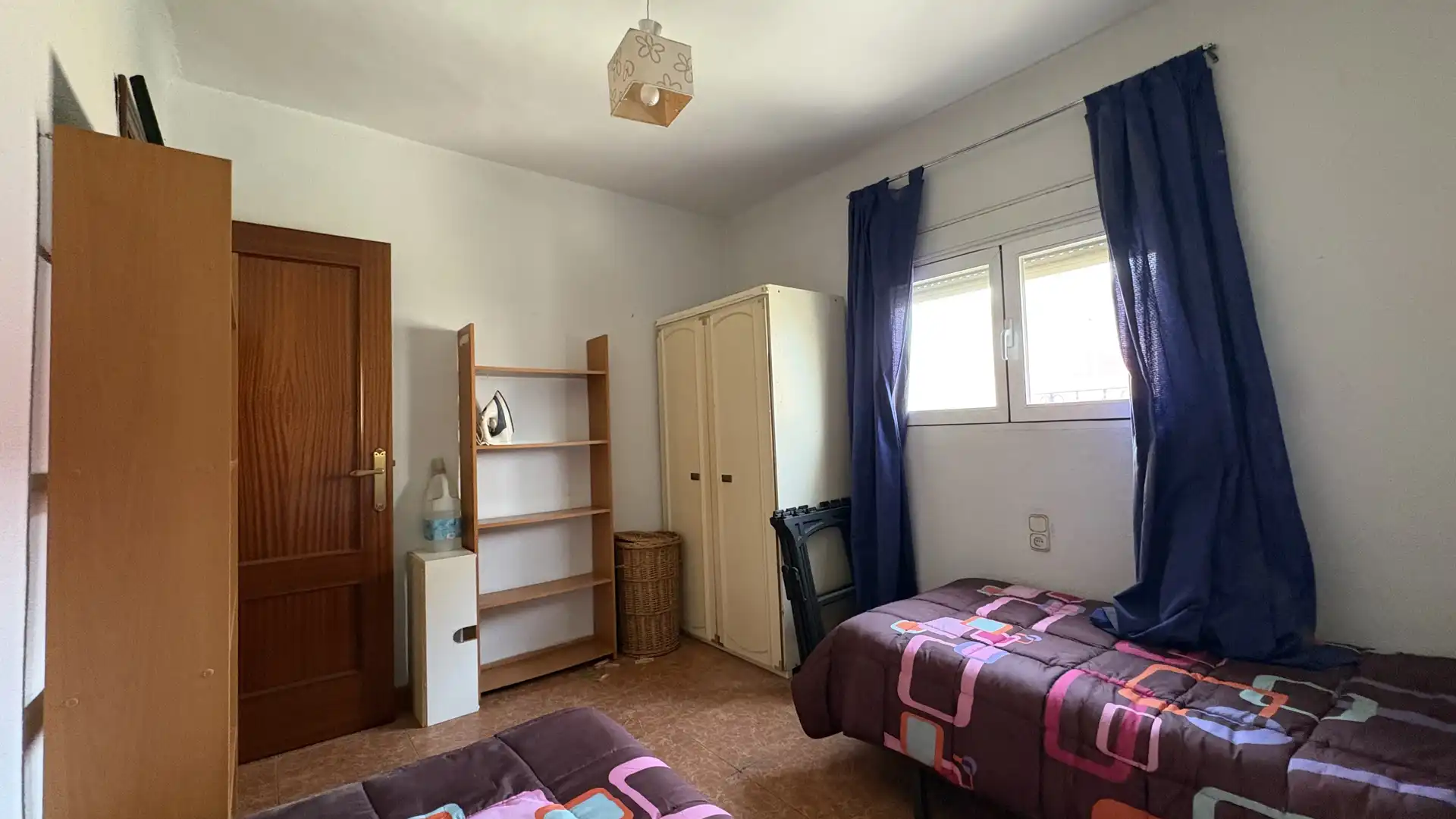 Bedroom of Flat for sale in  Granada Capital  with Balcony
