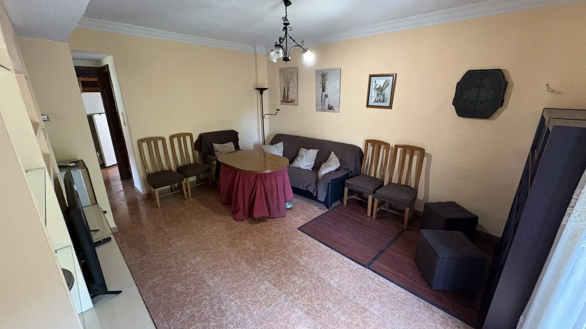 Flat for sale in  Granada Capital  with Balcony