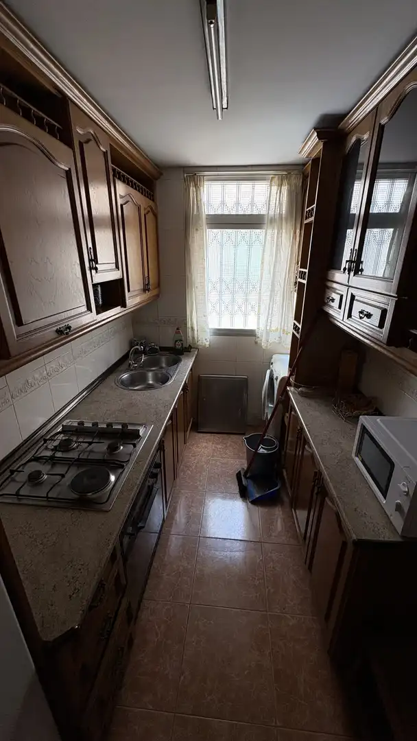 Kitchen of Flat for sale in  Granada Capital  with Balcony