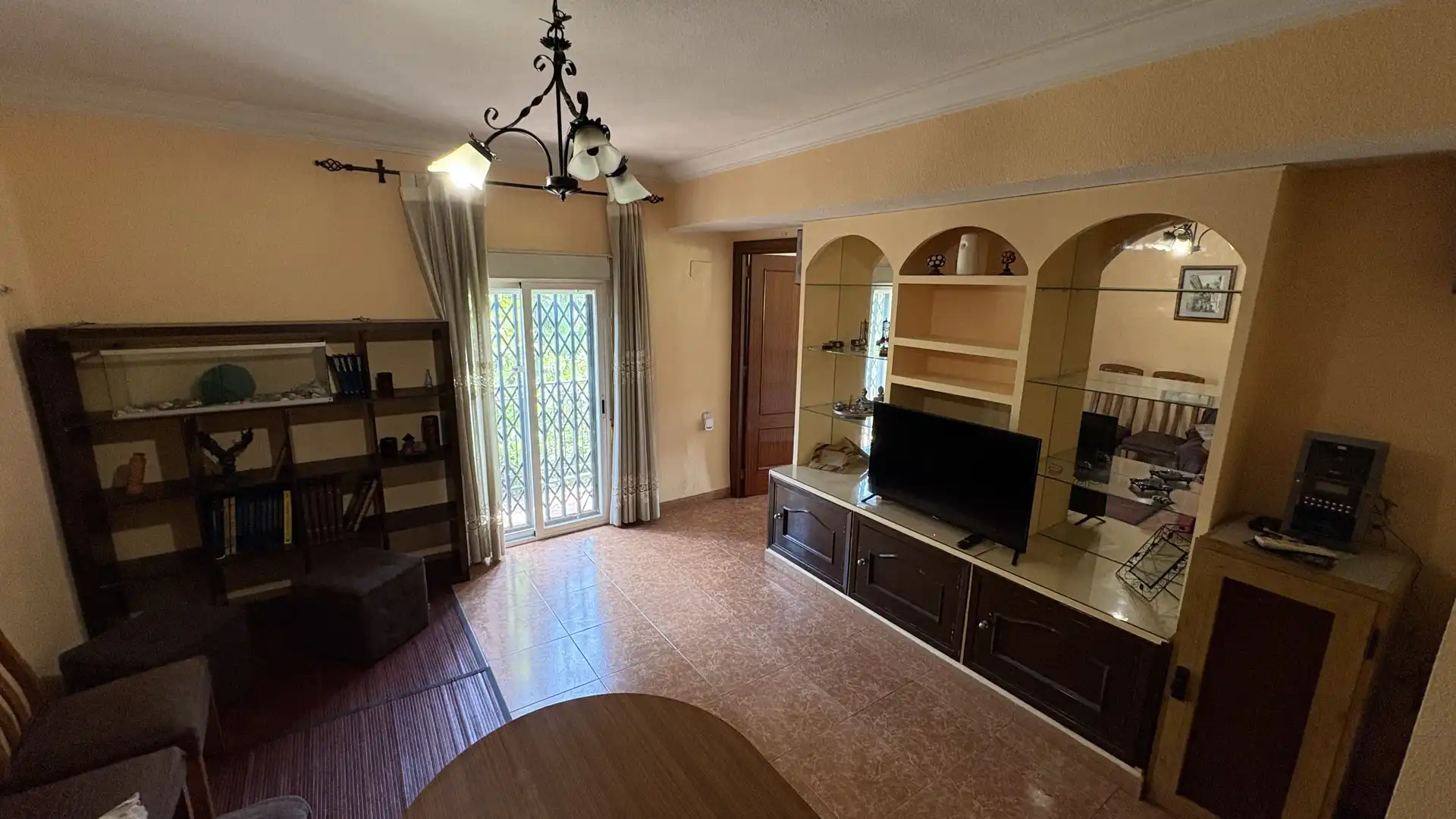 Living room of Flat for sale in  Granada Capital  with Balcony