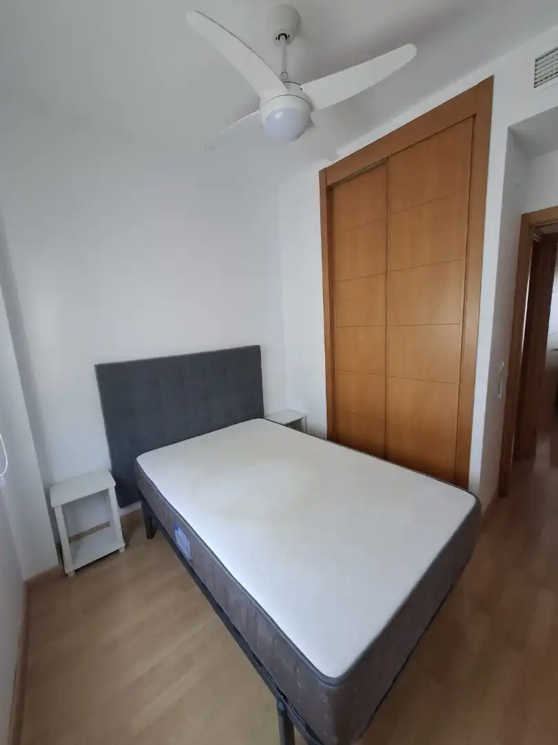 Piso de alquiler en Calle la Cornisa, 1, Gelves Habitación de Piso de alquiler en Gelves con Aire acondicionado, Calefacción y Parquet