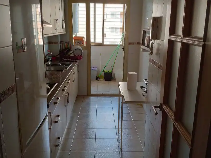 Zimmer in Avenida Dolores Rodríguez de Aragón, 3, El Cónsul - Ciudad Universitaria - El Romeral Küche von Wohnung zur untervermieten in Málaga mit Klimaanlage, Heizung und Parkett
