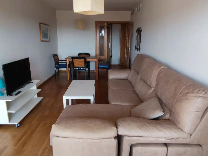 Zimmer in Avenida Dolores Rodríguez de Aragón, 3, El Cónsul - Ciudad Universitaria - El Romeral Wohnzimmer von Wohnung zur untervermieten in Málaga mit Klimaanlage, Heizung und Parkett
