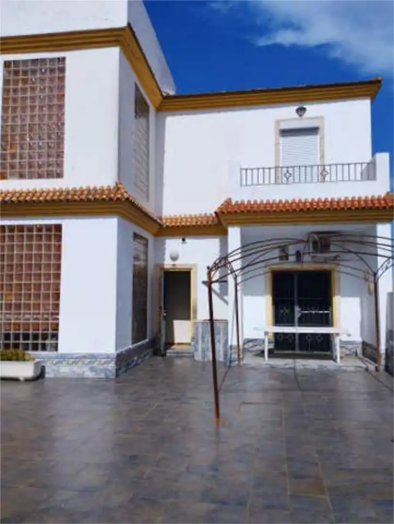 Casa adosada en venta en Tharsis Vista exterior de Casa adosada en venta en Alosno