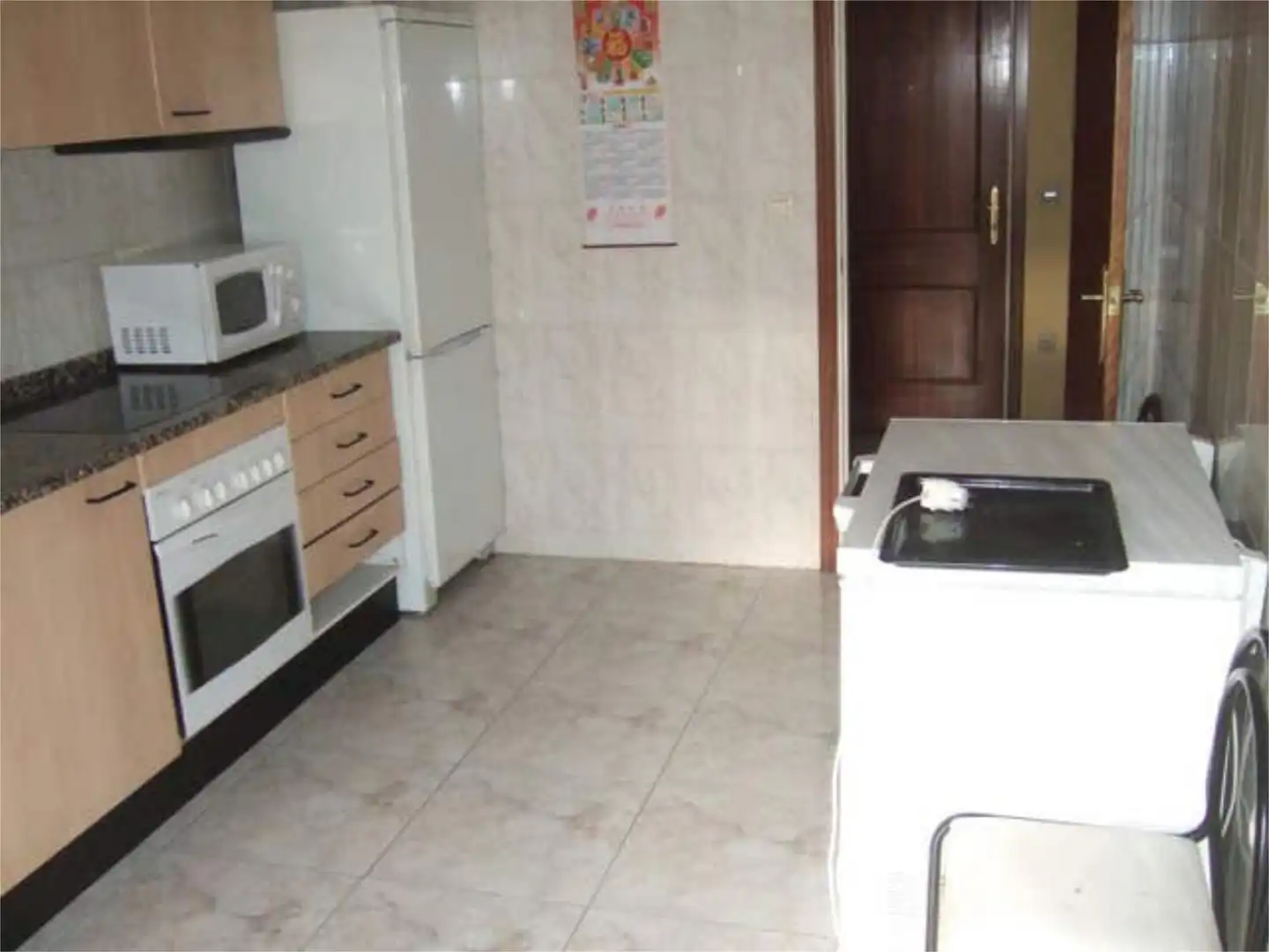 Wohnung zum Verkauf in La Jonquera Küche von Wohnung zum Verkauf in La Jonquera mit Terrasse