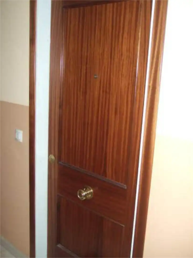 Wohnung zum Verkauf in La Jonquera Wohnung zum Verkauf in La Jonquera mit Terrasse