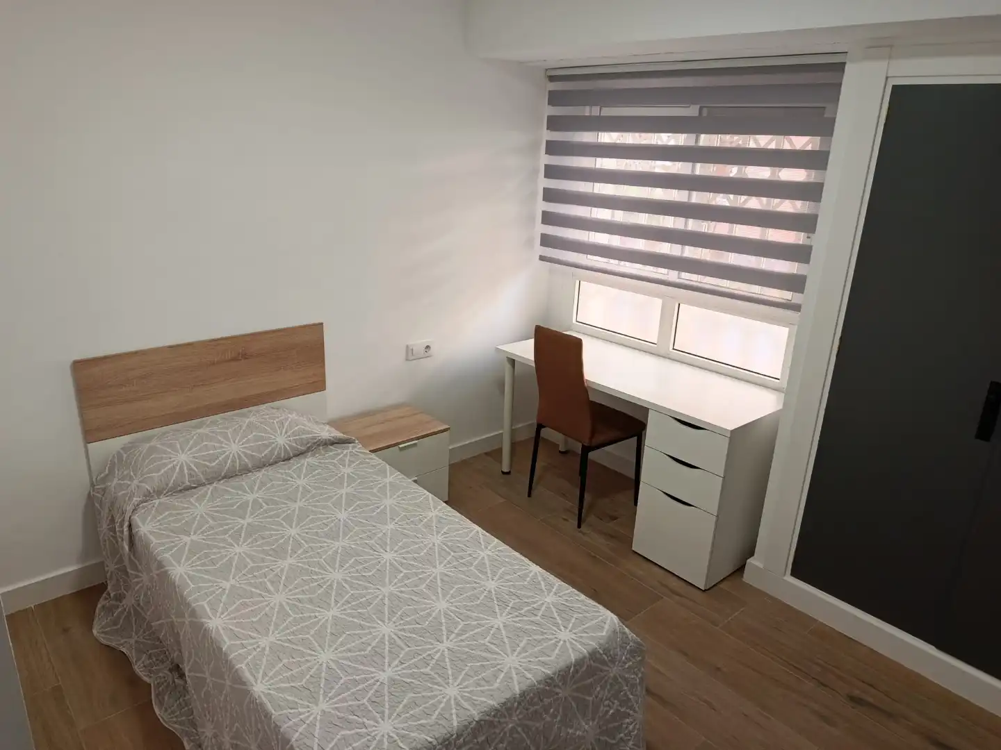 Zimmer in Calle Mazarrón, 3, Ensanche Zimmer in Calle Mazarrón, 3, Ensanche