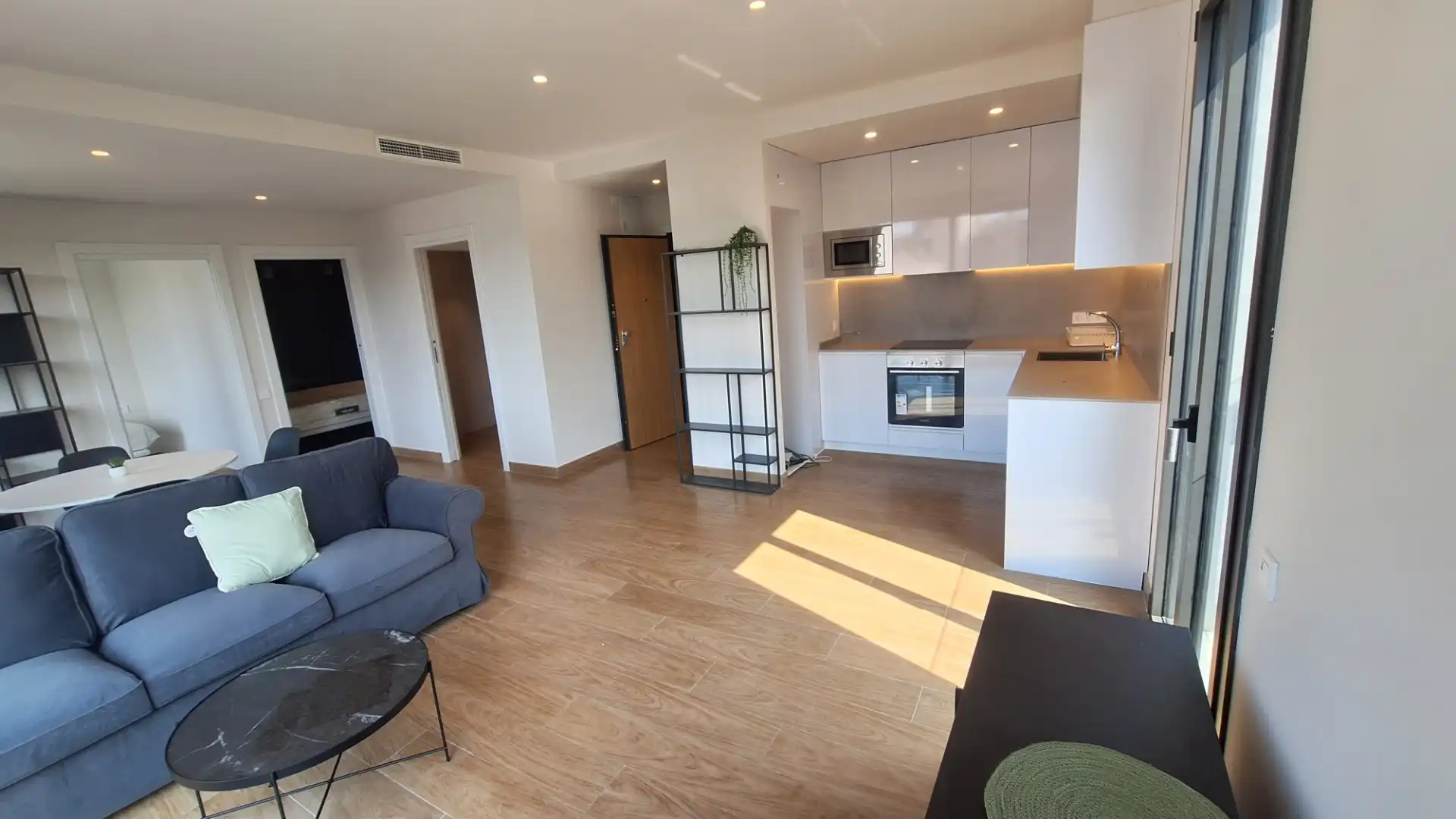 Wohnung zur Miete in Passeig de Sant Dídac, 10, Vallpineda - Santa Bàrbara Wohnzimmer von Wohnung zur Miete in Sitges mit Parkett, Abstellraum und Möbliert