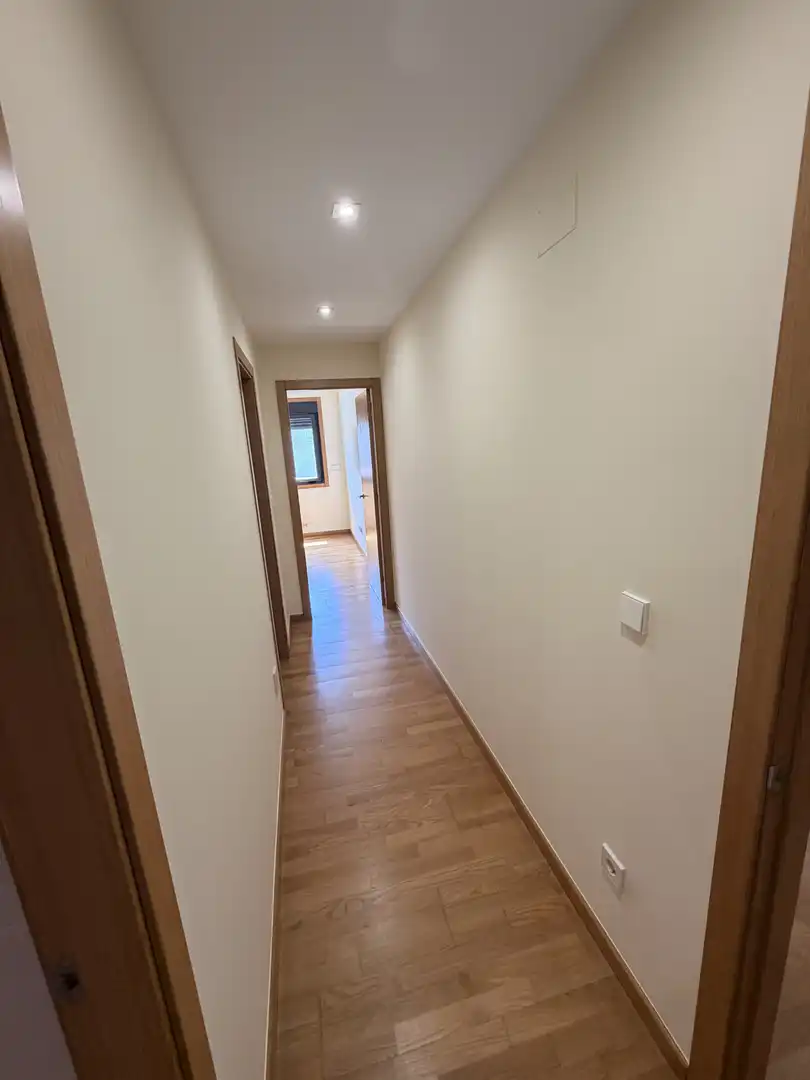 Wohnung zur Miete in Avenida Médico Ballina, Parroquias Rurales Wohnung zur Miete in Avenida Médico Ballina, Parroquias Rurales