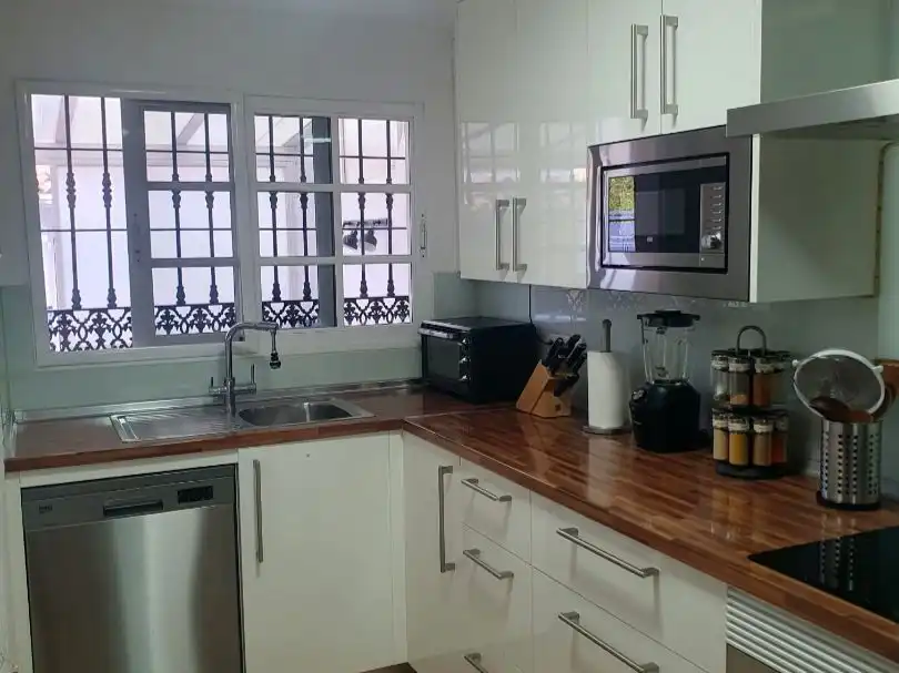 Detached homes for sale in Calle Jara, 36, Platero - El Limón Kitchen of Detached homes for sale in Alhaurín de la Torre with Air Conditioner and Swimming Pool