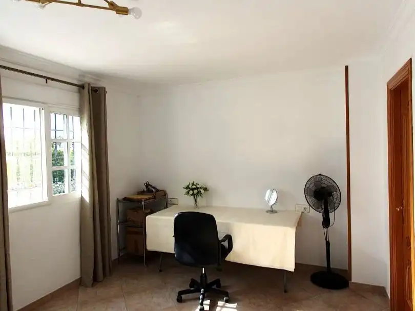 Detached homes for sale in Calle Jara, 36, Platero - El Limón Bedroom of Detached homes for sale in Alhaurín de la Torre with Air Conditioner and Swimming Pool