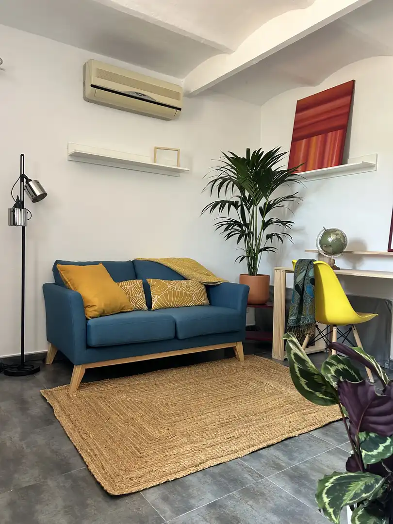 Piso en venta en Carrer de Magalhães, 88, El Poble Sec - Parc de Montjuïc Sala de estar de Piso en venta en Barcelona Capital con Aire acondicionado y Terraza