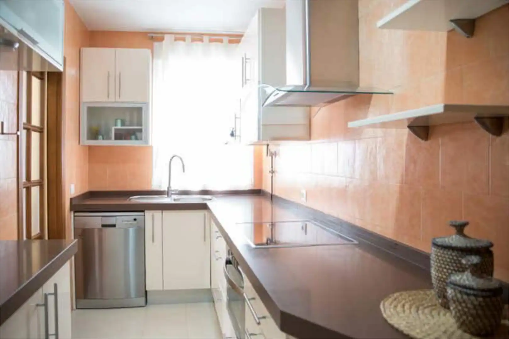 Piso en venta en Alcalá del Río Cocina de Piso en venta en Alcalá del Río con Calefacción y Amueblado