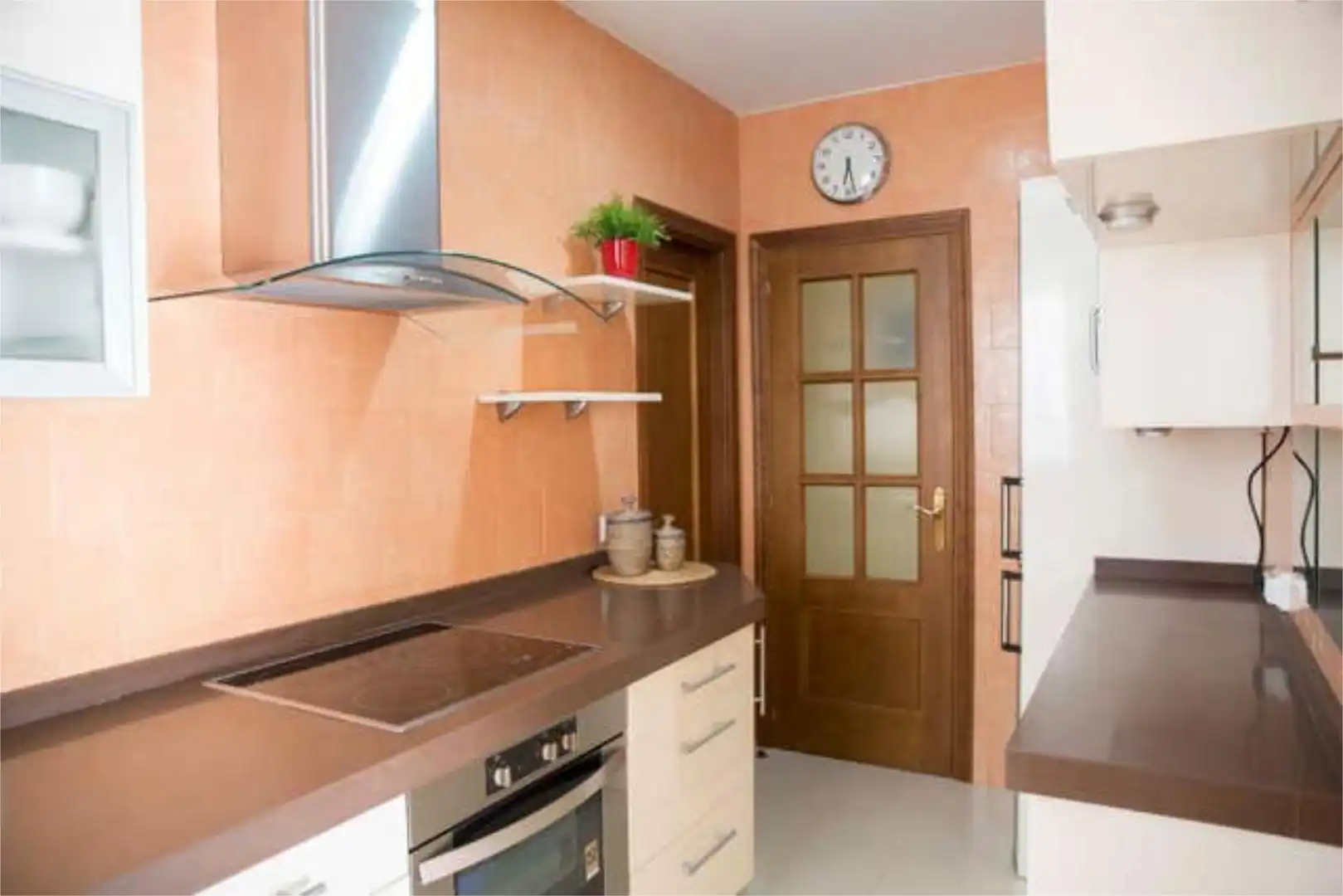 Piso en venta en Alcalá del Río Cocina de Piso en venta en Alcalá del Río con Calefacción y Amueblado