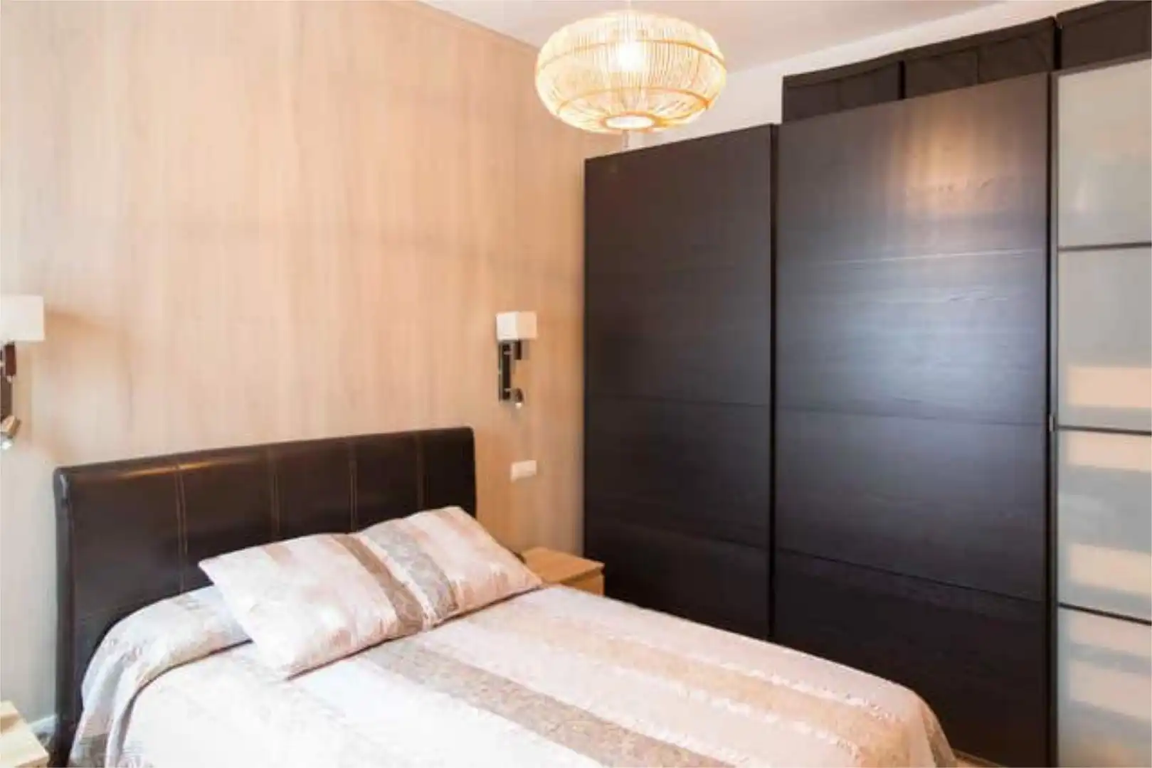 Piso en venta en Alcalá del Río Habitación de Piso en venta en Alcalá del Río con Calefacción y Amueblado