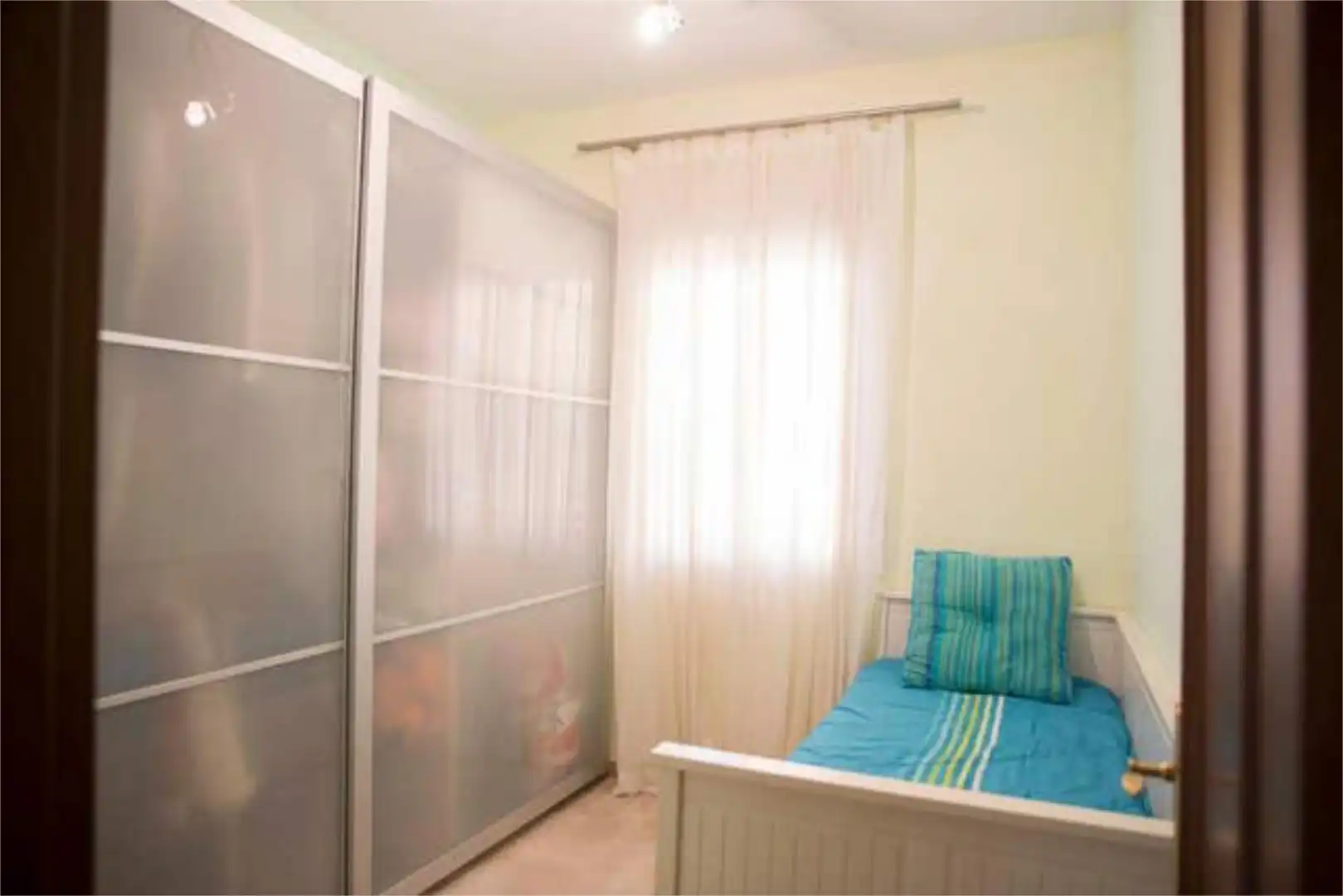 Piso en venta en Alcalá del Río Habitación de Piso en venta en Alcalá del Río con Calefacción y Amueblado