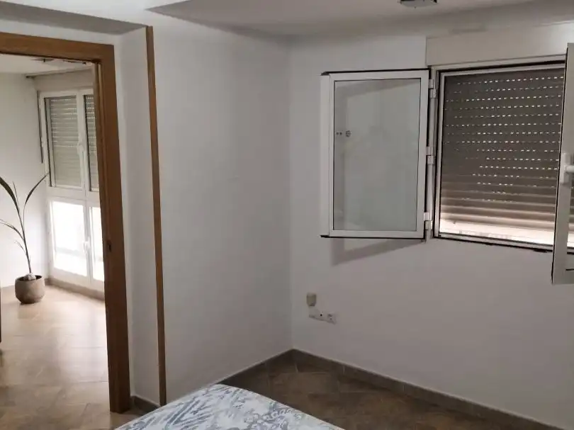 Piso en venta en Carrer de Santander, 17, L'Hort de Senabre Habitación de Piso en venta en Valencia Capital con Aire acondicionado