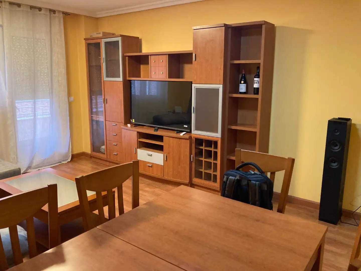 Pis de lloguer a Calle Matafigos, 14, Trobajo del Cerecedo Sala d'estar de Pis de lloguer en León Capital amb Calefacció, Parquet i Terrassa