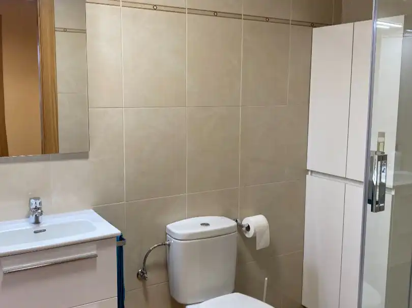 Pis de lloguer a Calle Matafigos, 14, Trobajo del Cerecedo Bany de Pis de lloguer en León Capital amb Calefacció, Parquet i Terrassa
