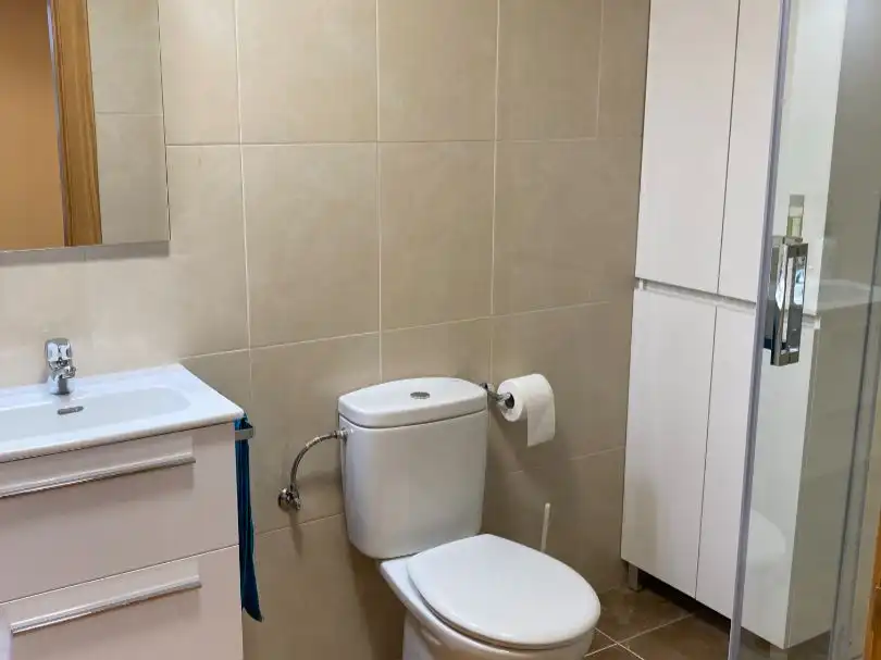 Pis de lloguer a Calle Matafigos, 14, Trobajo del Cerecedo Bany de Pis de lloguer en León Capital amb Calefacció, Parquet i Terrassa