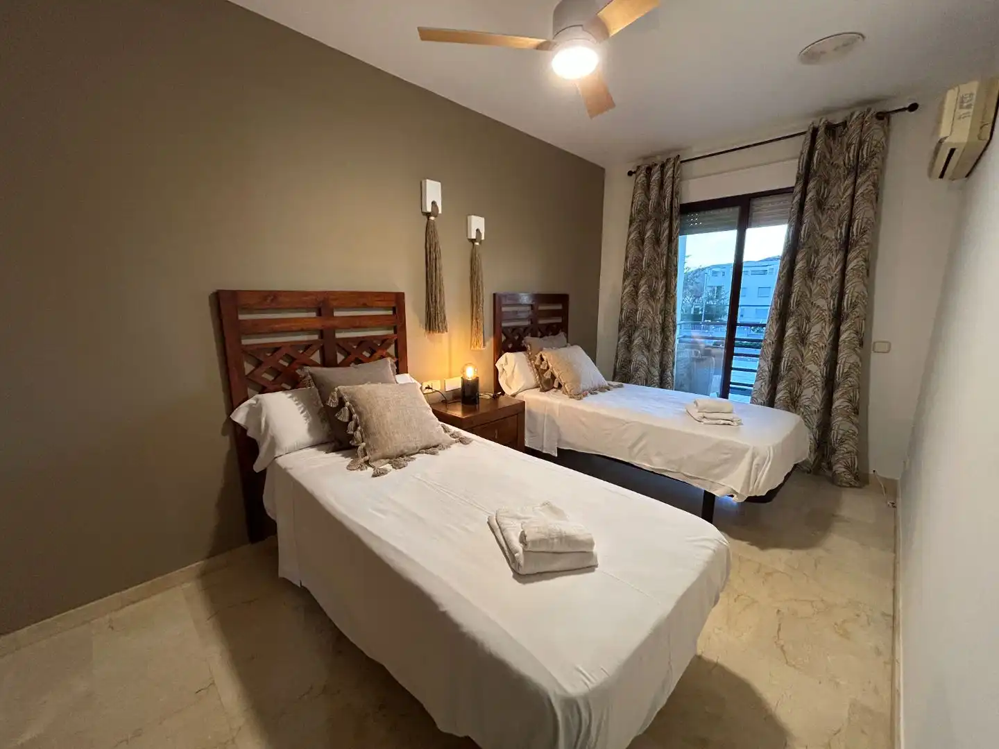 Casa o chalet en venta en Carrer del Comtat, 54, Playa de Gandia Habitación de Casa o chalet en venta en Gandia con Aire acondicionado, Terraza y Balcón