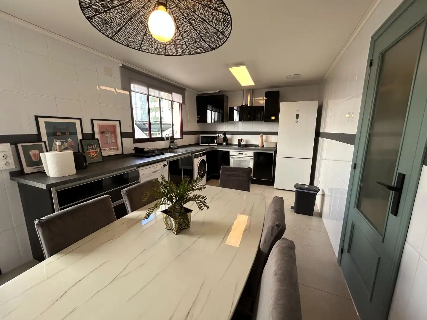 Casa o chalet en venta en Carrer del Comtat, 54, Playa de Gandia Cocina de Casa o chalet en venta en Gandia con Aire acondicionado, Terraza y Balcón