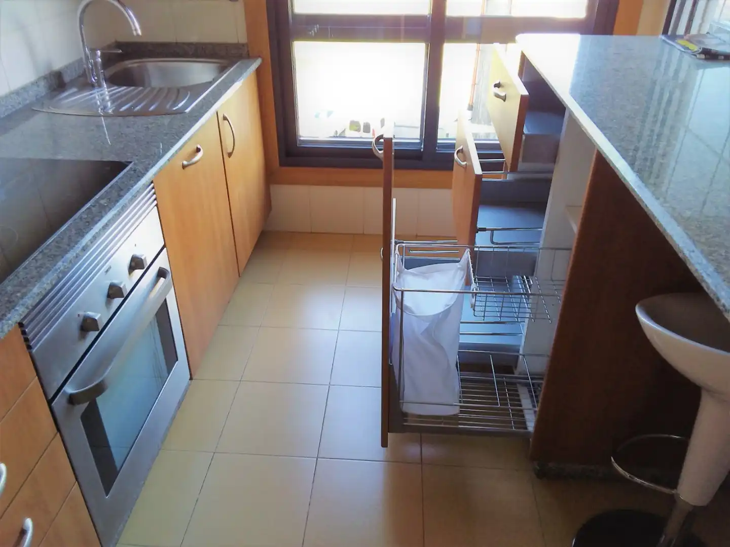 Piso en venta en Rúa Pontenova, 2, O Porriño Cocina de Piso en venta en O Porriño con Calefacción, Jardín privado y Parquet