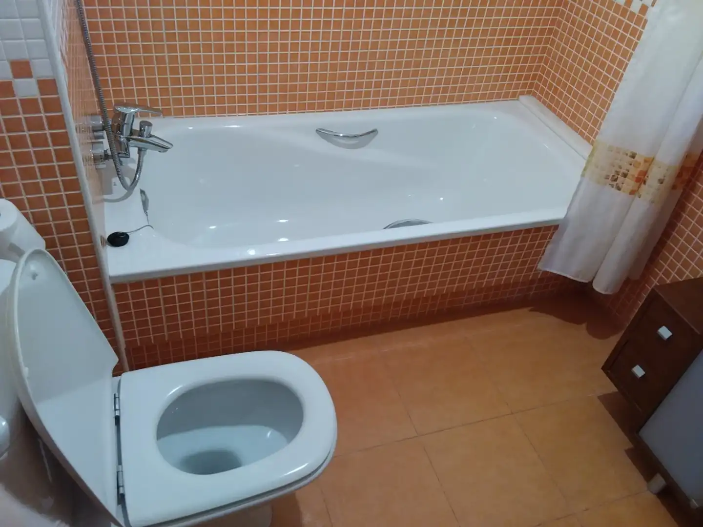 Piso en venta en Rúa Pontenova, 2, O Porriño Baño de Piso en venta en O Porriño con Calefacción, Jardín privado y Parquet