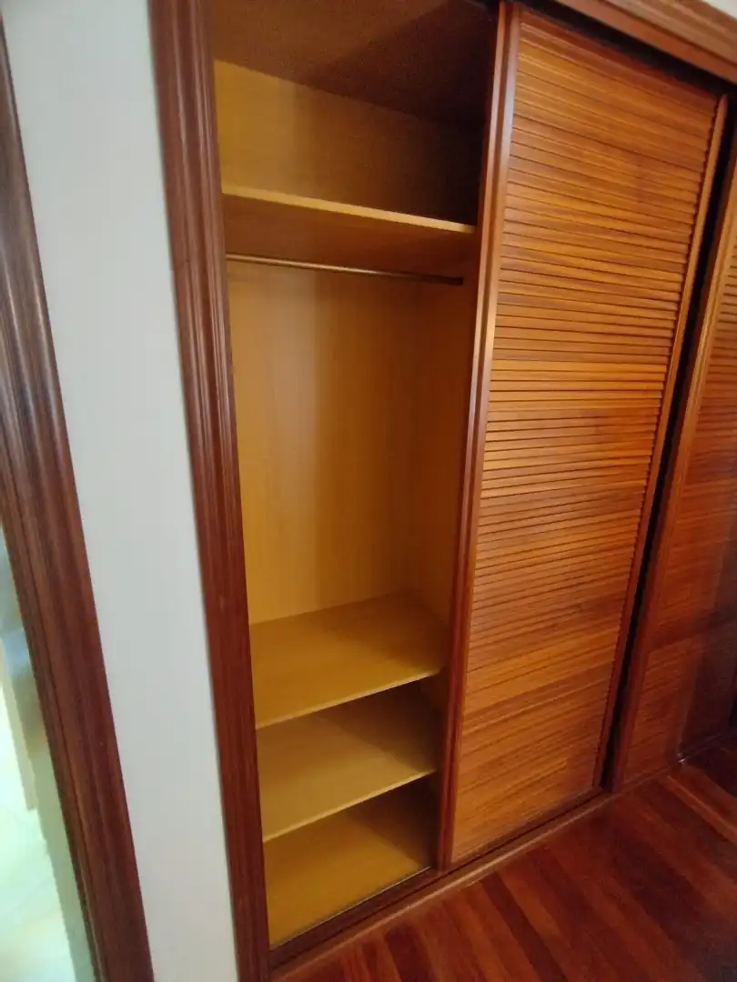 Bedroom of Flat for rent in Vigo   with Heating, Parquet flooring and Storage room